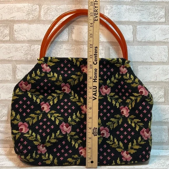 Vintage Black Pink Floral Tapestry Embroidered Bag Purse Lucite Handles - Picture 2 of 9